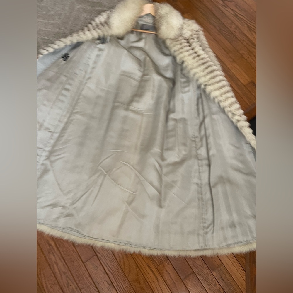Saga Fox Fur Coat long - Picture 10 of 12